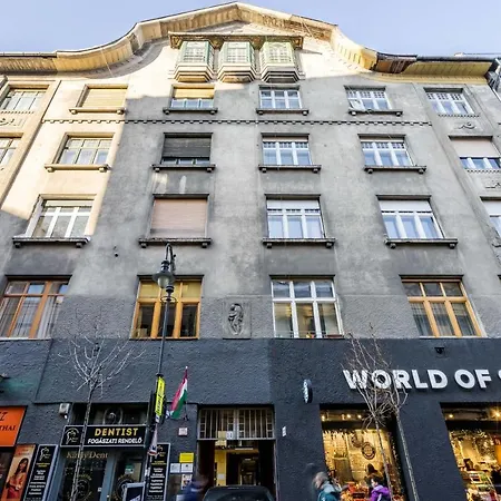 Bpr Toffee Design With A/c Budapeşte